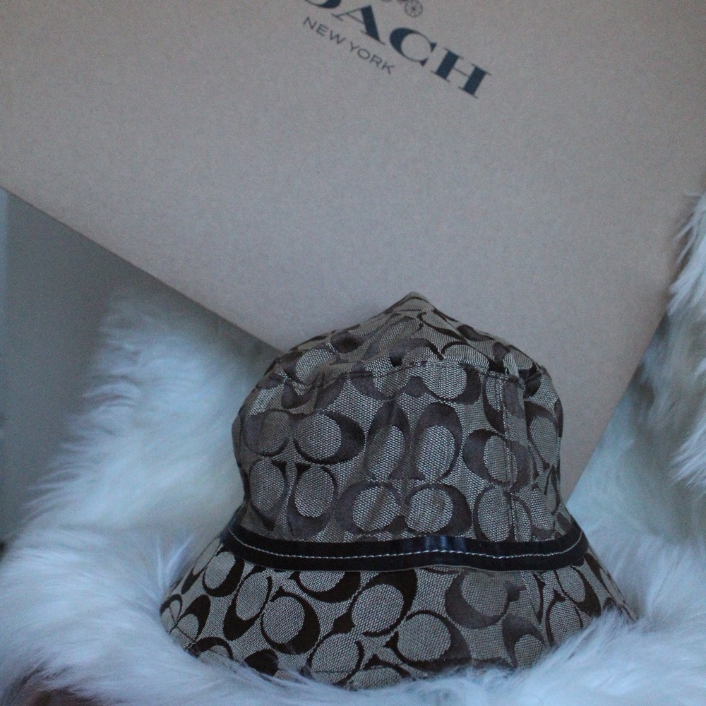 Coach bucket hat